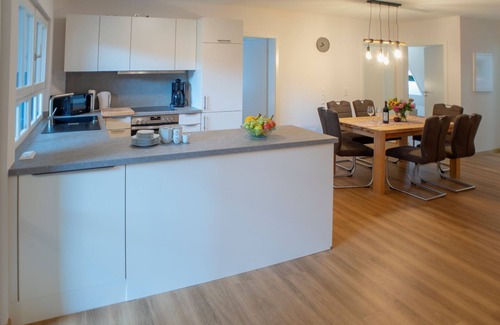 Gengenbach Apartment | Apartment 'Ferienwohnung Holunder' with Mountain View, Shared Terrace and Wi-Fi