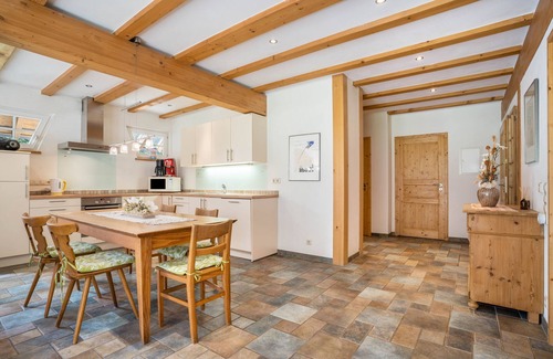 Gengenbach Apartment | Apartment 'Ferienwohnung Heuduft' with Shared Garden, Balcony and Wi-Fi