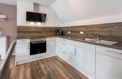 Roßwangen Apartment | Apartment 'Ferienwohnung 2, 80qm' with Mountain View, Shared Garden and Wi-Fi