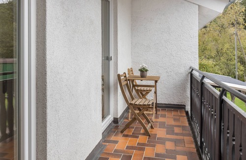Roßwangen Apartment | Apartment 'Ferienwohnung 2, 80qm' with Mountain View, Shared Garden and Wi-Fi