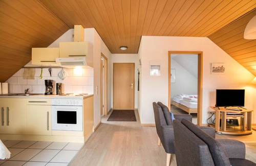 Murwik Apartment | Apartment 'Ferienwohnung Frischauf' with Private Terrace, Private Garden and Wi-Fi