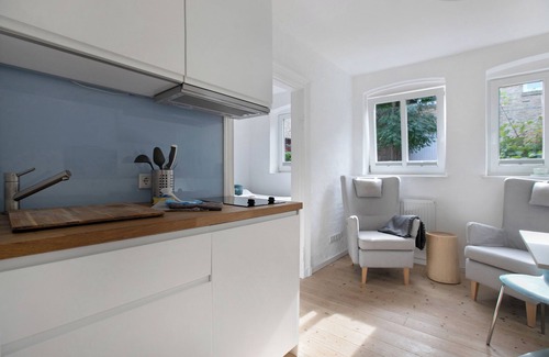Flensburg Apartment | Apartment 'Ferienwohnung 'smaaland' with Shared Garden and Wi-Fi