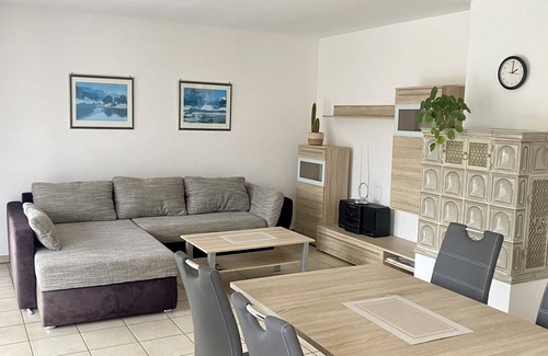 Starnberg Apartment | Apartment 'Ferienwohnung Starnberg' with Private Terrace, Shared Garden and Wi-Fi