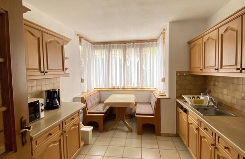 Starnberg Apartment | Apartment 'Ferienwohnung Starnberg' with Private Terrace, Shared Garden and Wi-Fi