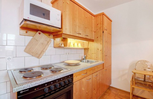 Eschlkam Apartment | Apartment 'Ferienwohnung 4' with Shared Garden, Balcony and Wi-Fi