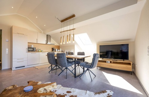 Loffenau Apartment | Apartment 'Ferienwohnung Hirsch' with Mountain View, Balcony and Wi-Fi