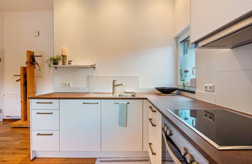 Weilheim Apartment | Apartment 'Ferienwohnung Happy' with Balcony and Wi-Fi