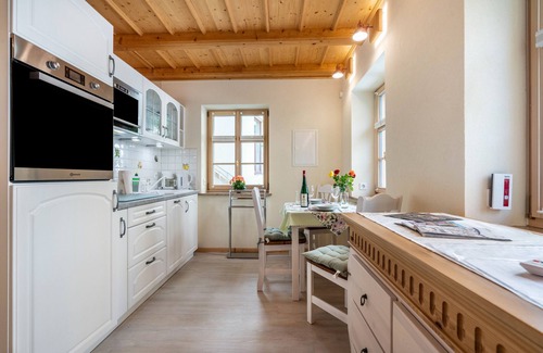 Meissen Apartment | Apartment 'Ferienwohnung 1 - Altstadtidyll' with Shared Terrace, Shared Garden and Wi-Fi