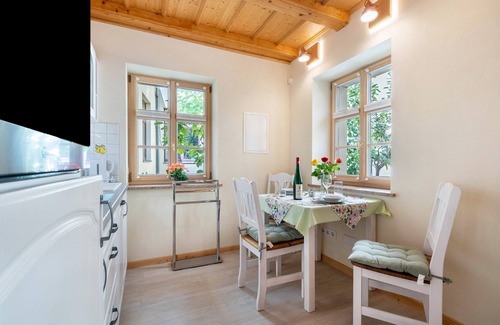 Meissen Apartment | Apartment 'Ferienwohnung 1 - Altstadtidyll' with Shared Terrace, Shared Garden and Wi-Fi
