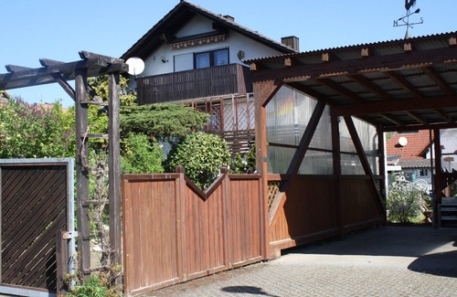 Segnitz Apartment | Apartment 'Ferienwohnung Leipold' with Private Terrace, Private Garden and Wi-Fi