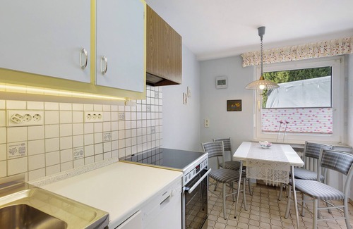 Hemer Apartment | Apartment 'Ferienwohnung Ihmert' with Shared Terrace, Shared Garden and Wi-Fi