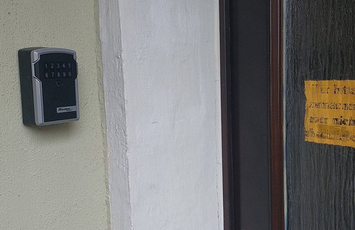 Pirna Apartment | Apartment 'Ferienwohnung Weisses Ross 2' with Shared Terrace and Wi-Fi