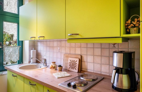 Muritz Apartment | Apartment 'Fewo Altstadtkern Waren Müritz 1' with Shared Garden and Wi-Fi