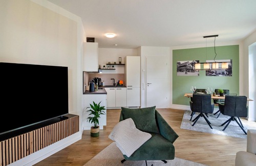 Bad Zwischenahn Apartment | Apartment 'Fewo Luisa' with Private Terrace, Private Garden and Wi-Fi