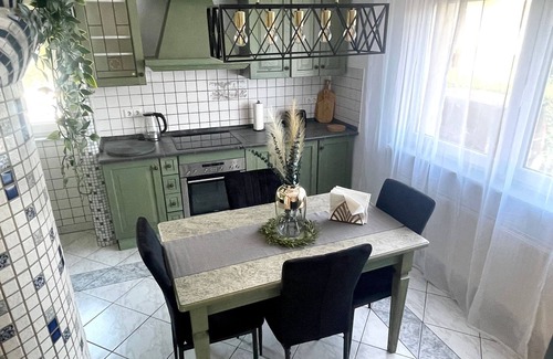 Waggershausen Apartment | Apartment 'Fewo Lago Di Costanza 2' with Private Garden, Balcony and Wi-Fi