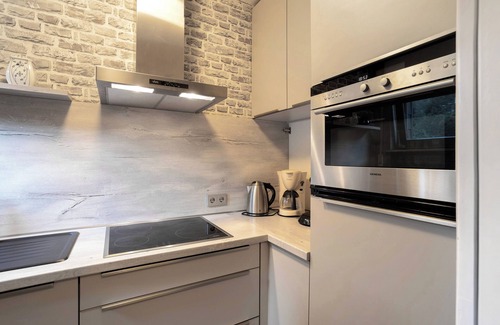 Ortsmitte Apartment | Apartment 'Fewo Corell' with Terrace, Shared Garden and Wi-Fi