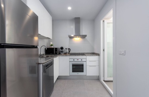 Estepona Apartment | Apartment 'Figaro Terrace&Pool Apartment' with Shared Pool, Wi-Fi and Air Conditioning