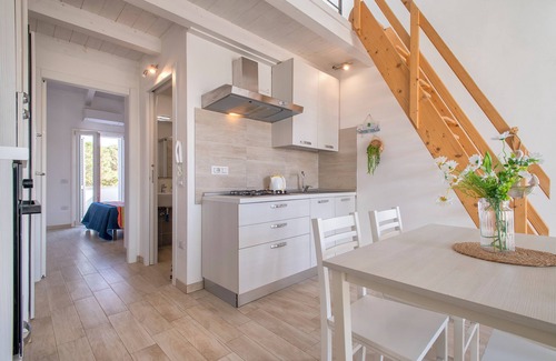 Trinita d'Agultu e Vignola Apartment | Apartment First of Loft with Wi-Fi, A/C & Balcony