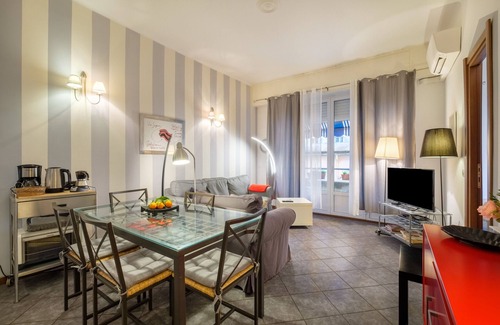 Carre d'Or Apartment | Apartment 'Florence' with Balcony, Wi-Fi and Air Conditioning