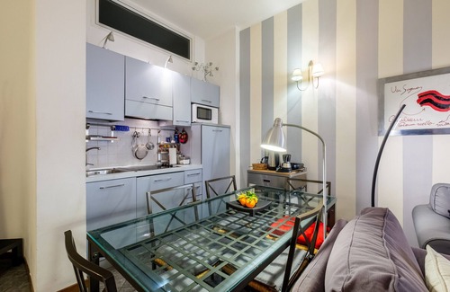 Carre d'Or Apartment | Apartment 'Florence' with Balcony, Wi-Fi and Air Conditioning