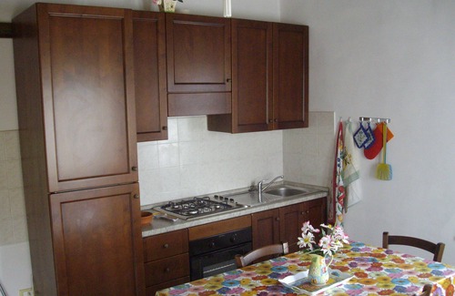 Massignano Apartment | Apartment for 2 people, 4 km from the sea, ideal for couples
