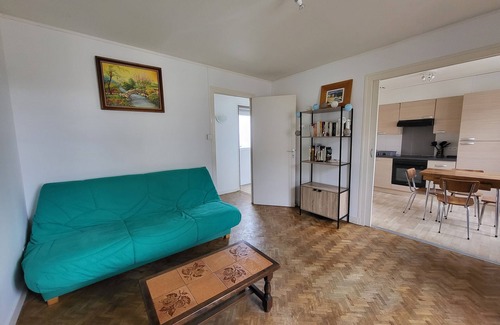 Eymoutiers Apartment | Apartment for 4-6 people with terrace.