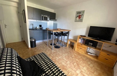 La Franqui Apartment | Apartment for 4 people, near beach, parking, terrace, shops nearby
