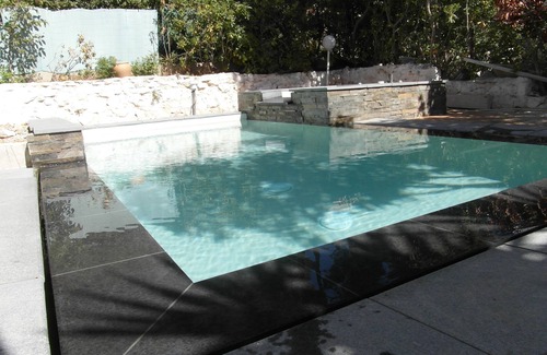 Cassis Apartment | Apartment for 4 people in sea-view villa with pool and spa.
