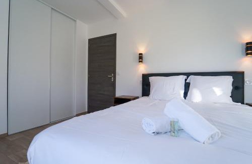 Chaparon Apartment | Apartment for 4 people with tennis condominium