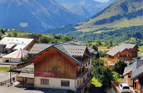 Saint-Jean-d'Arves Apartment | Apartment for 6 people close to the slopes