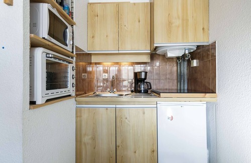 Pla d'Adet Apartment | Apartment for 6, near slopes, parking, Pla d'Adet