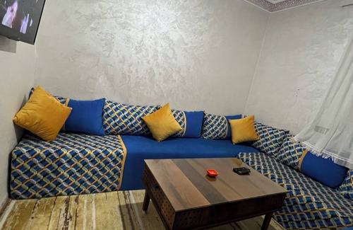 Cite Adrar Apartment | Apartment for rent with 1 bedroom and 2 living rooms in a quiet neighborhood.