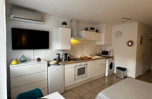 Les Hauts de Canet Apartment | Apartment-Garden view-Private Bathroom