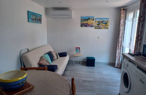 La Bouverie Apartment | Apartment with private enclosed garden in villa