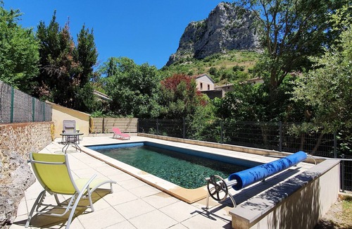 Saint-Jean-de-Bueges Apartment | Apartment in village house sleeps 7, garden and pool.
