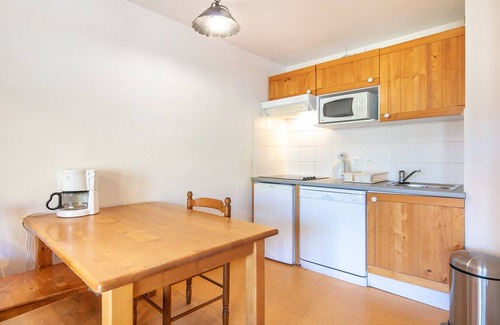 Saint-Sorlin-d'Arves Apartment | Apartment in Saint-Sorlin near Ski Resort