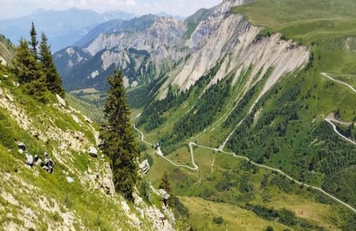 Saint-Sorlin-d'Arves Apartment | Apartment in Saint-Sorlin near Ski Resort