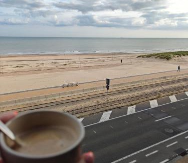 Raversijde Apartment | Apartment - frontal sea view