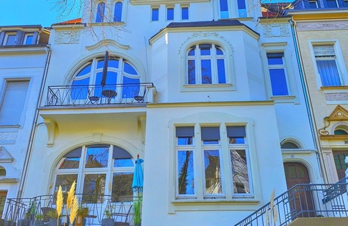 Wuppertal Apartment | Apartment-Garden view-Private Bathroom-Designer