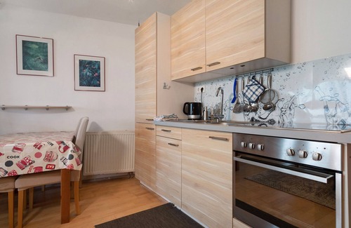 Deggenhausertal Apartment | Apartment 'Gartenwohnung' with Lake View, Private Terrace and Wi-Fi