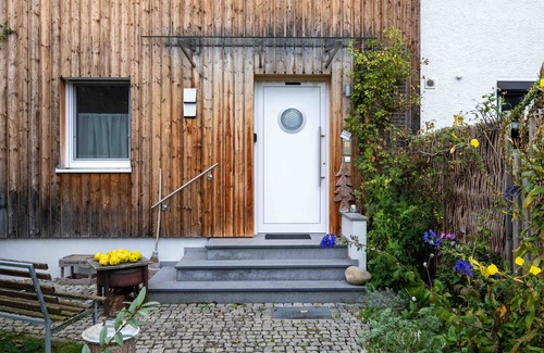 Bad Waldsee Apartment | Apartment 'Gartenglück' with Shared Terrace and Wi-Fi