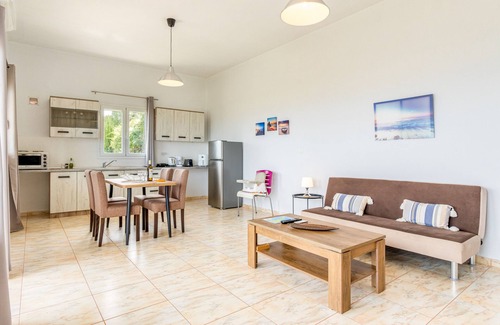 Perama Apartment | Apartment 'Geomarhouse 2' with panoramic view, Wi-Fi and Air Conditioning