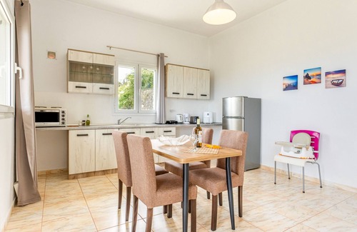 Perama Apartment | Apartment 'Geomarhouse 2' with panoramic view, Wi-Fi and Air Conditioning