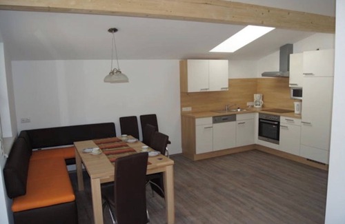 Stumm Apartment | Apartment "Gertis Top 2" with Mountain View, Wi-Fi & Balcony