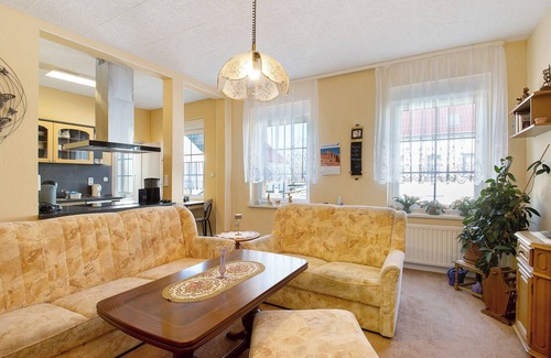 Stassfurt Apartment | Apartment 'Gisela' with Shared Terrace, Shared Garden and Wi-Fi