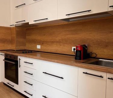 Ishem Apartment | Apartment Gjiri i Lalzit
