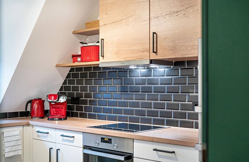 Lahr Apartment | Apartment 'Goldener Hirsch' with Mountain View, Balcony and Wi-Fi