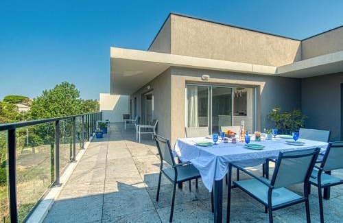 Frejus Apartment | Apartment Golfe Horizon-1 by Interhome