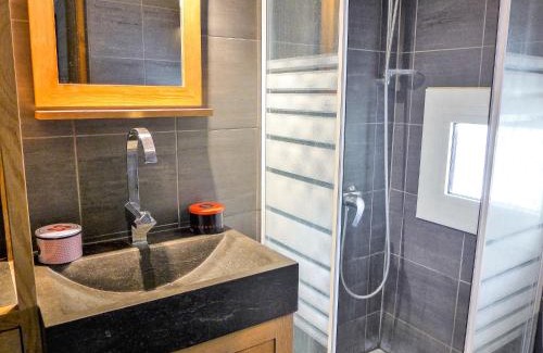 Argentiere Apartment | Apartment Grand Roc-5 by Interhome