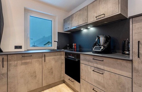 Grossarl Apartment | Apartment "Grauzone Grossarl App. Nr. 3 Sun" with Mountain View, Private Terrace and Wi-Fi